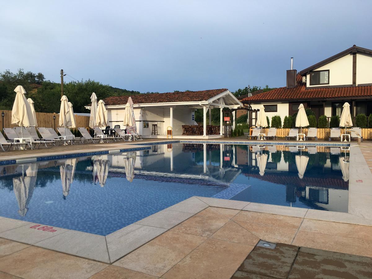 Guest House Bukor Shtepi Mandrica Exterior photo